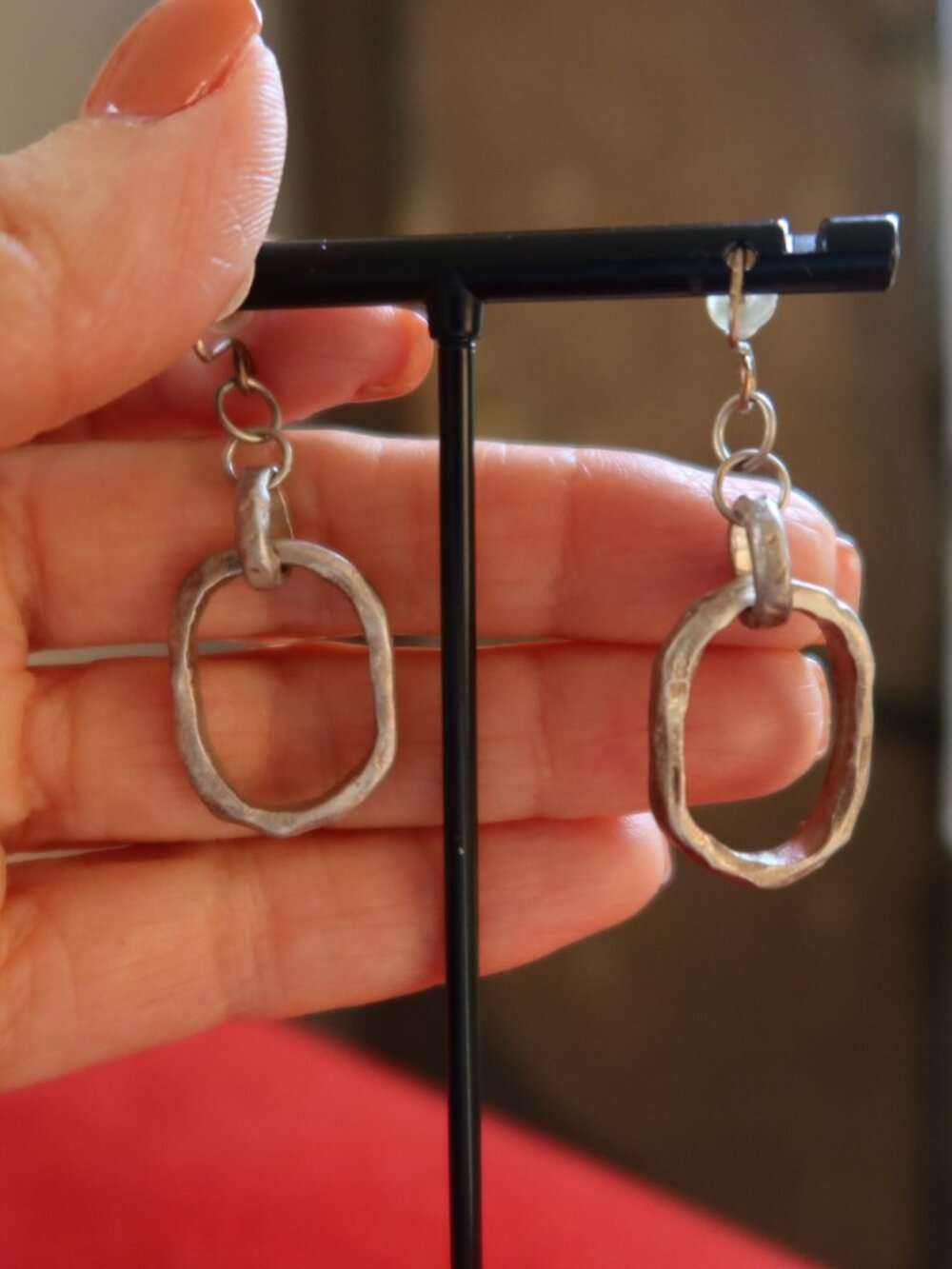 NWT! $275 Saundra Messinger sterling silver dangly oval hoop earrings stamped925